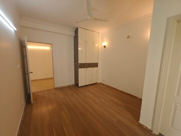 3 BHK Apartment For Rent in Raheja Vedaanta, Sector 108