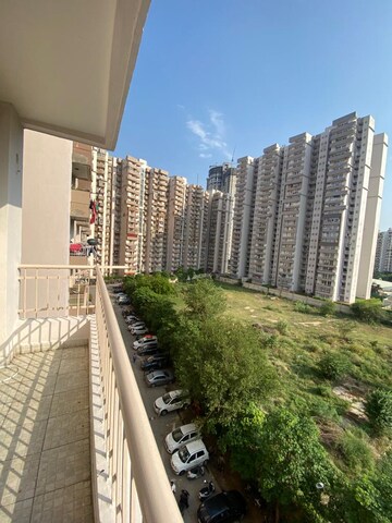 2 BHK Apartment For Rent in Supertech Cape Town, Sector 74