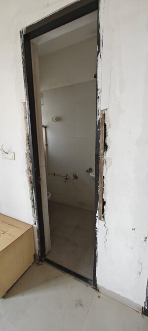 Bathroom in 4 BHK Apartment at Lodha Aristo, Majiwada – for Sale