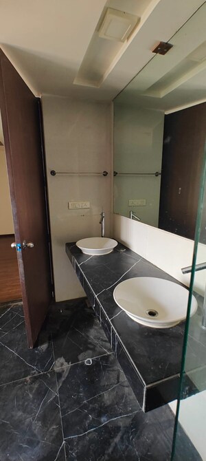 Bathroom in 4 BHK Apartment at Lodha Aristo, Majiwada – for Sale