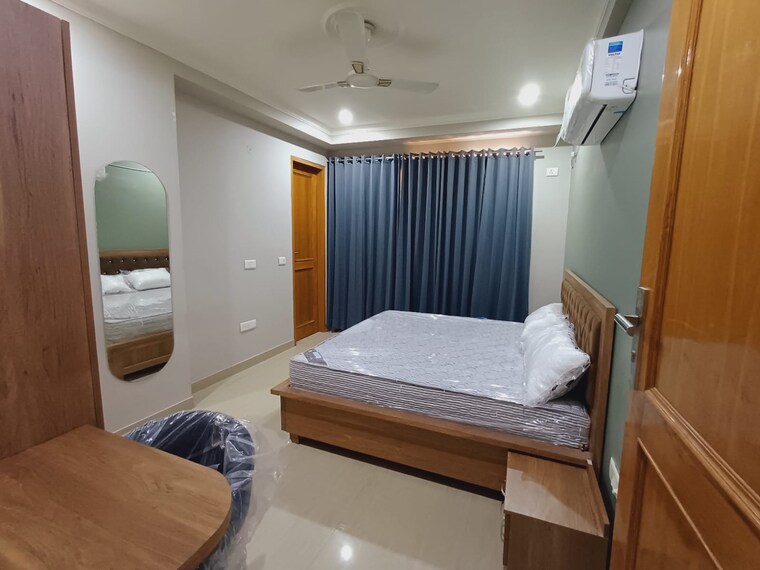 Bedroom, sushant-lok-3 3 Bedroom 263 Sq.Yd. Builder Floor In Sector 57 Gurgaon 8559615