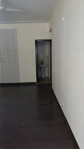 Room in 3 BHK Apartment at GH-7 Crossings Republik, Vijay Nagar – for Rent
