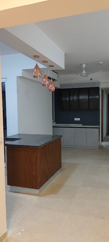 Room in 2 BHK Apartment at Supertech Cape Town, Sector 74 – for Rent