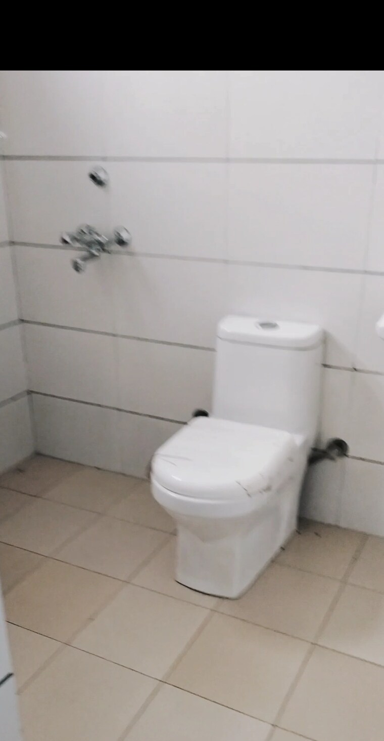 Bathroom, amolik-sankalp 3 Bedroom 851 Sq.Ft. Apartment In Sector 85 Faridabad 8559676