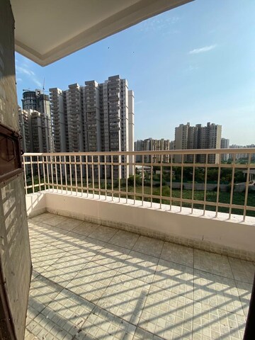 3 BHK Apartment For Rent in Supertech Cape Town, Sector 74