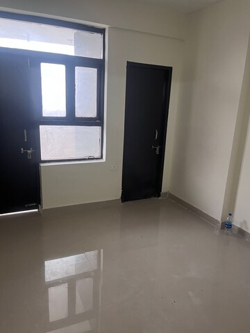 Room in 3 BHK Apartment at Amolik Sankalp, Sector 85 – for Rent