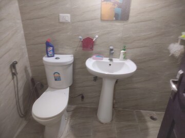 Bathroom in 3 BHK Apartment at Supertech Cape Town, Sector 74 – for Rent