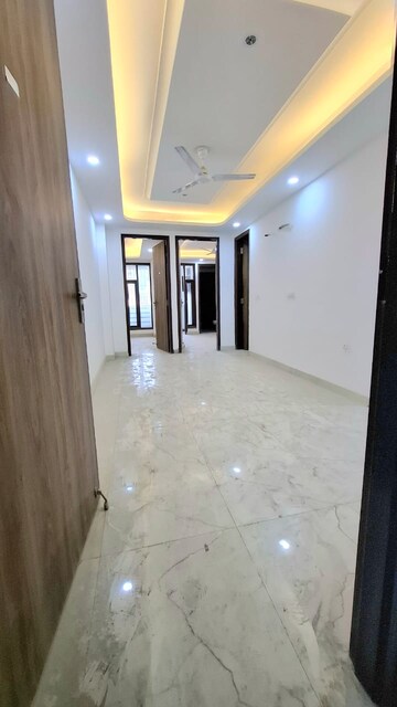 Room in 1 BHK Builder Floor at Saket – for Rent