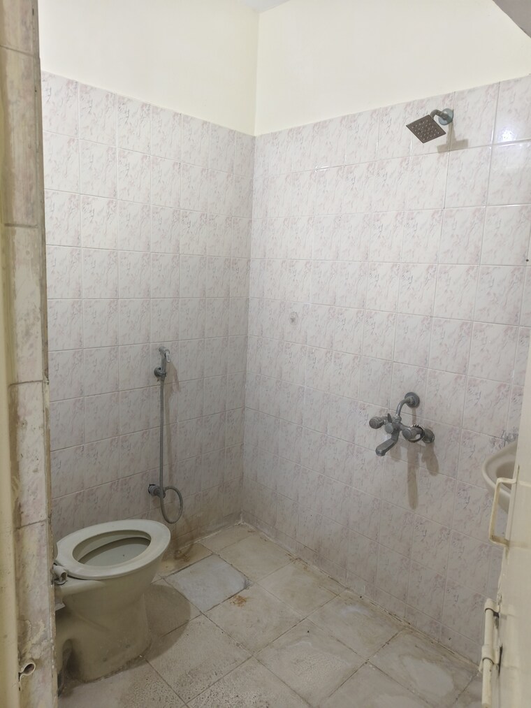 Bathroom, bora-residency 2 Bedroom 950 Sq.Ft. Apartment In Aundh Pune 8559930