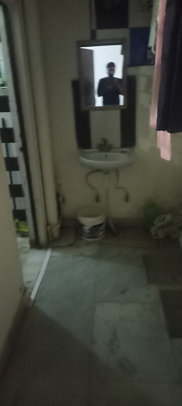 Bathroom in 1 BHK Builder Floor at SS Southend Floors, South City 2 – for Rent
