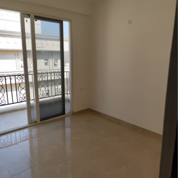 Room in 3 BHK Apartment at Signature Global Park, Sohna Sector 33 – for Sale