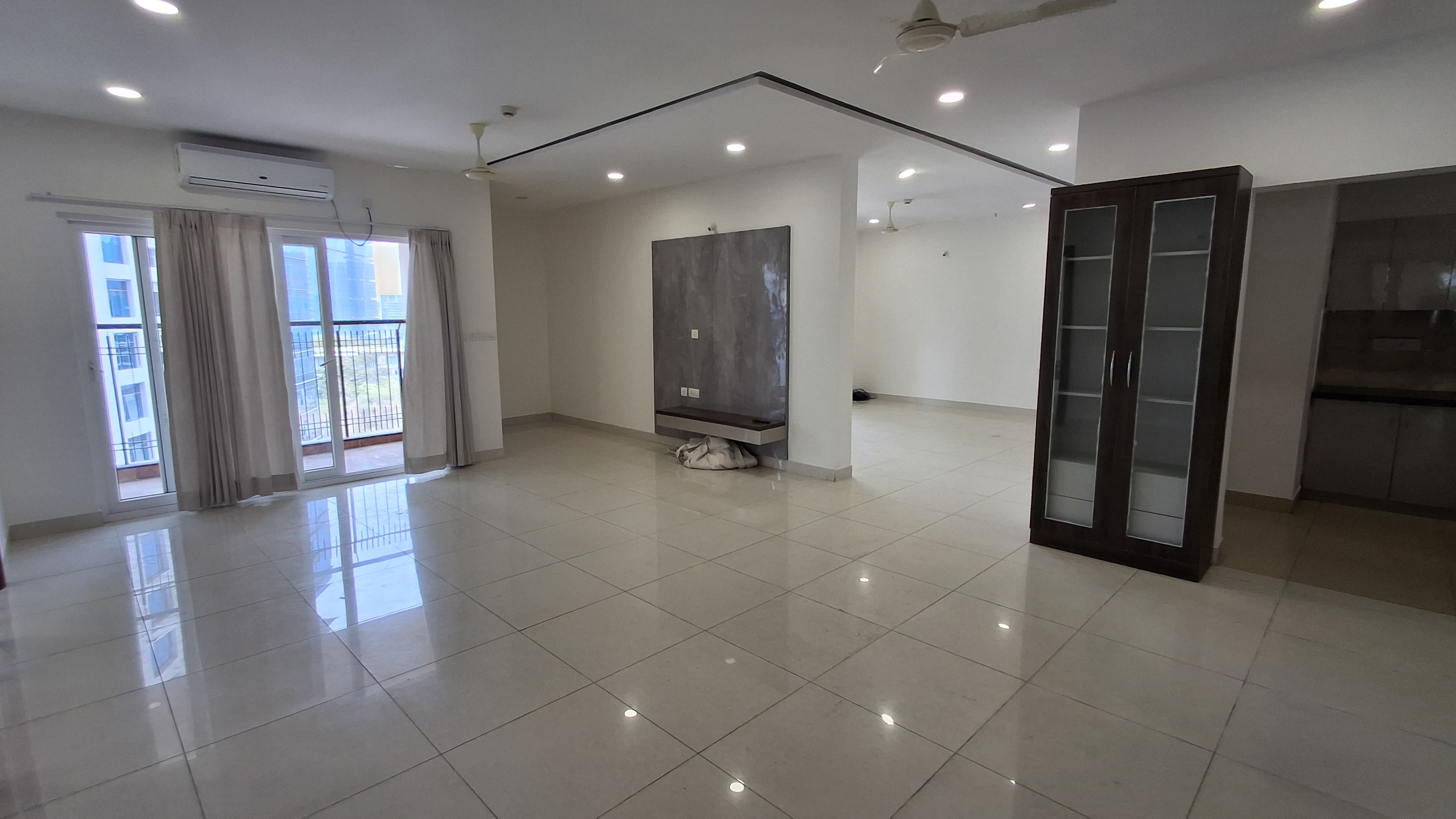 4 BHK + Pooja Room,Servant Room Apartment For Rent in Prestige High Fields