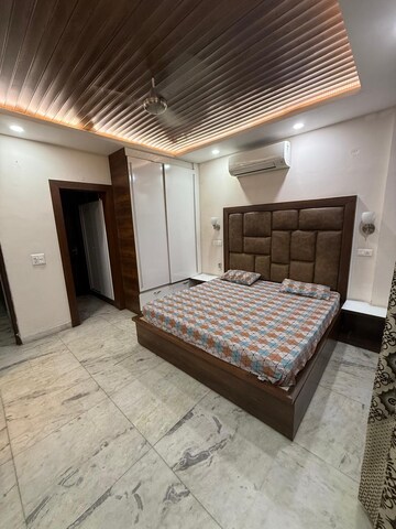 Bedroom in 2 BHK Apartment at Sector 76 – for Rent