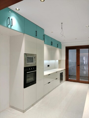 Kitchen in 3.5 BHK Builder Floor at Shalimar Garden – for Sale