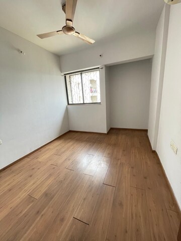 Room in 2 BHK Apartment at Lodha Lakeshore Greens, Dombivli East – for Rent