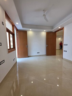 Room in 3 BHK Builder Floor at Saket – for Sale