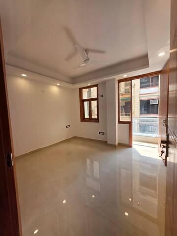 Room in 3 BHK Builder Floor at Saket – for Sale