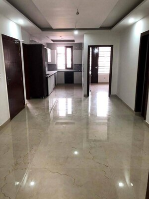 Room in 2 BHK Builder Floor at Sector 32 – for Sale