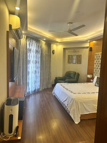 Bedroom in 2 BHK Builder Floor at Sector 46 – for Rent