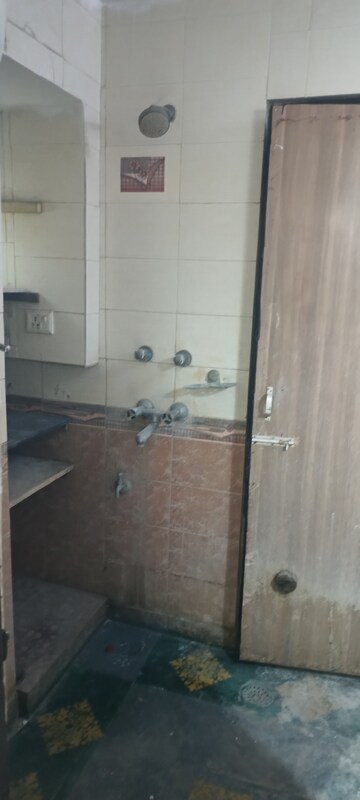 Living Room in 3 BHK Apartment at Patparganj – for Rent