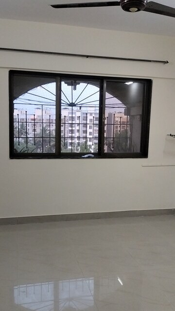 Room in 2 BHK Apartment at Kabra Galaxy Star 1, Brahmand – for Rent