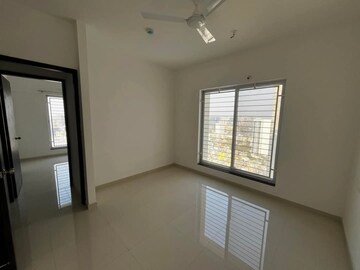 Room in 2 BHK Apartment at Goel Ganga Altus, Kharadi – for Rent