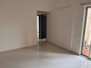 Room in 2 BHK Apartment at Nyati Elan, Wagholi – for Rent