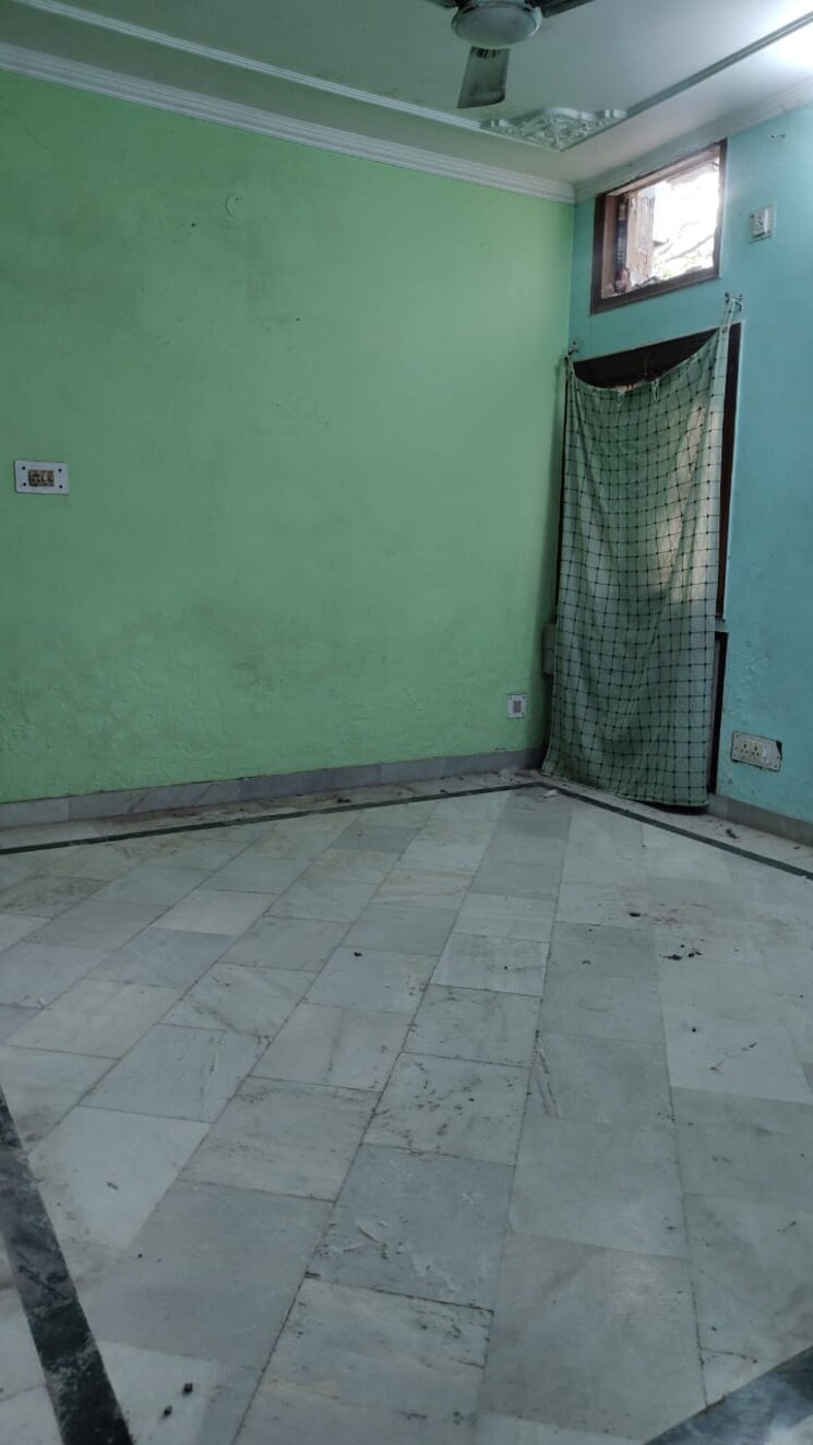 Room, avasiya-kalyankari-sanstha 3 Bedroom 1100 Sq.Ft. Builder Floor In Lajpat Nagar Delhi 8560423