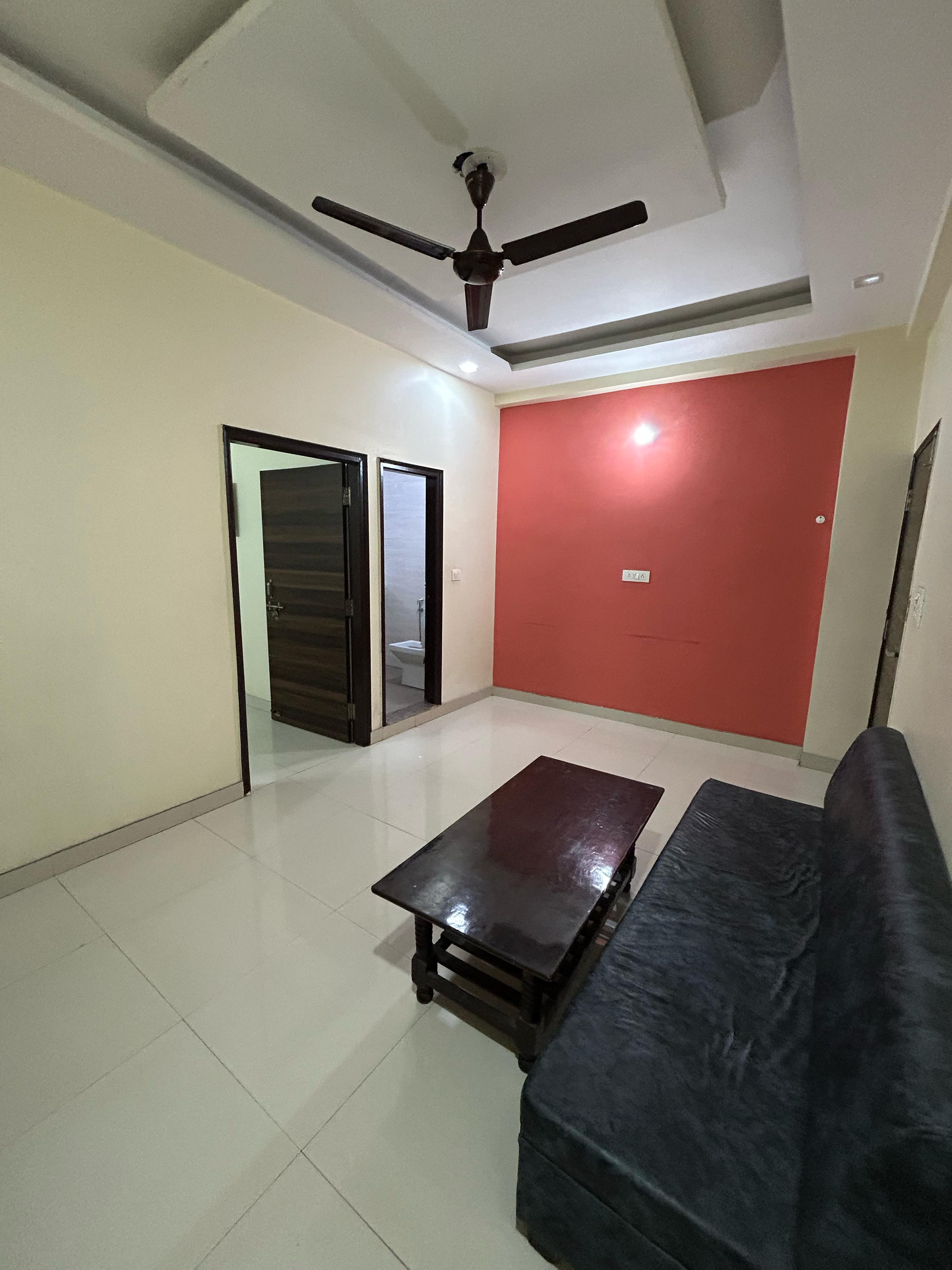 1 BHK Builder Floor For Rent in Sector 40