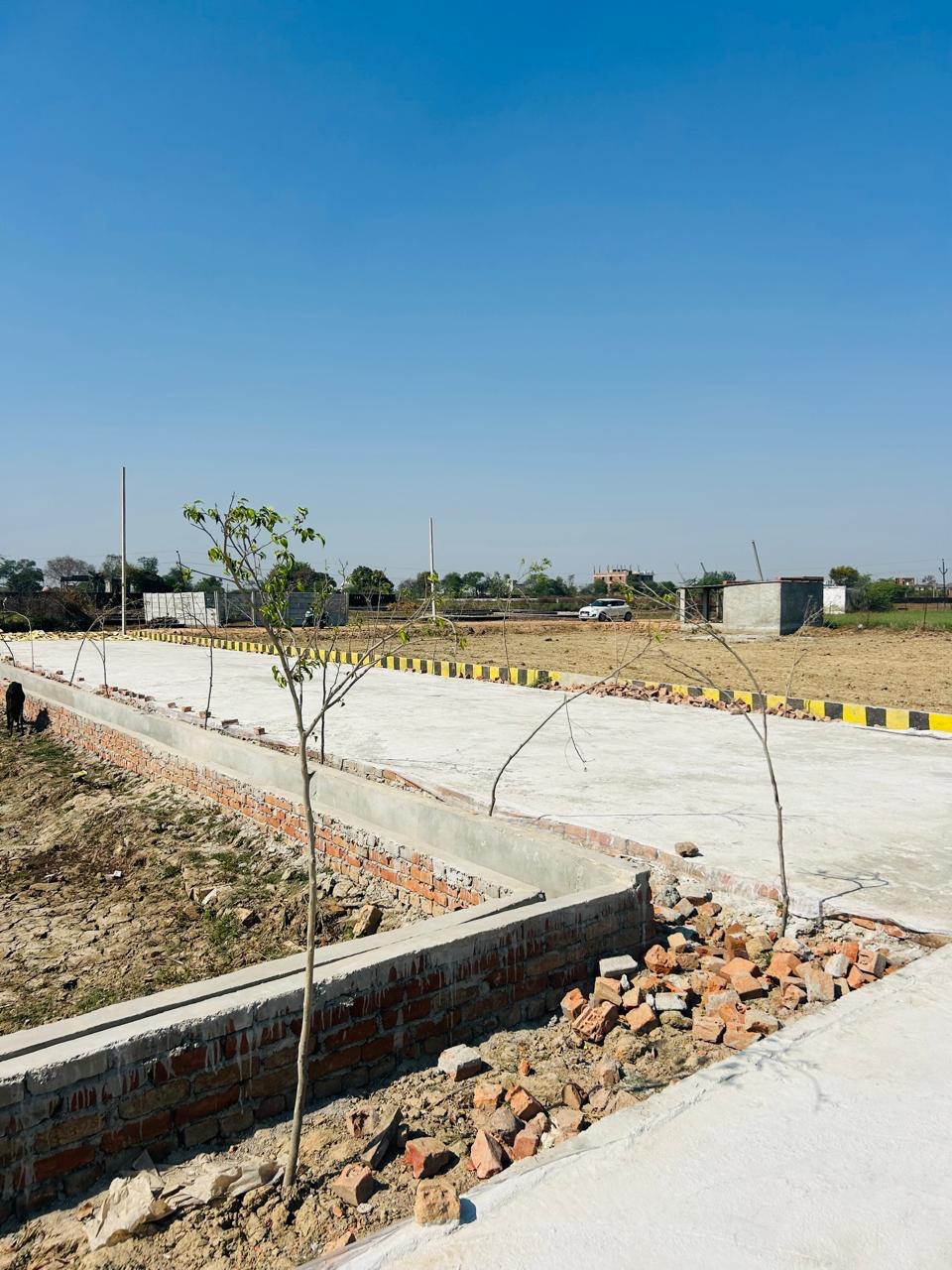 Plot For Sale in Gosainganj