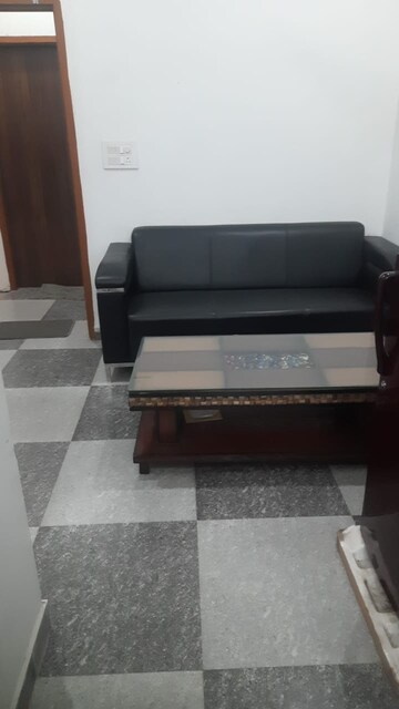 Furnished Amenities in 1 BHK Builder Floor at Sector 40 – for Rent
