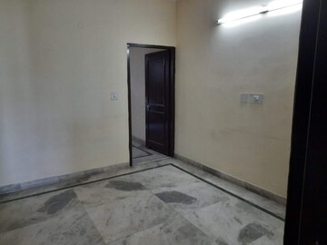 1.5 BHK Builder Floor For Rent in Spring Field, Sector 31