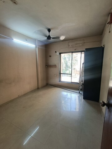 Room in 2 BHK Apartment at Sai Baba Enclave, Goregaon West – for Rent