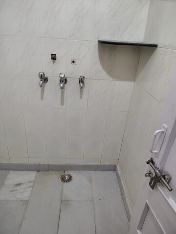 Bathroom in 2 BHK Builder Floor at Sector 15 – for Rent