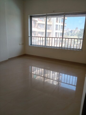 Room in 2.5 BHK Apartment at Gundecha Symphony, Andheri West – for Rent
