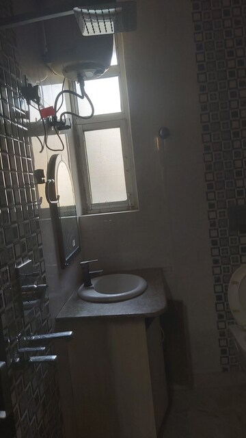 Master Bedroom in 1.5 BHK Apartment at Uma Cooperative Society, Mayur Vihar 1 – for Rent