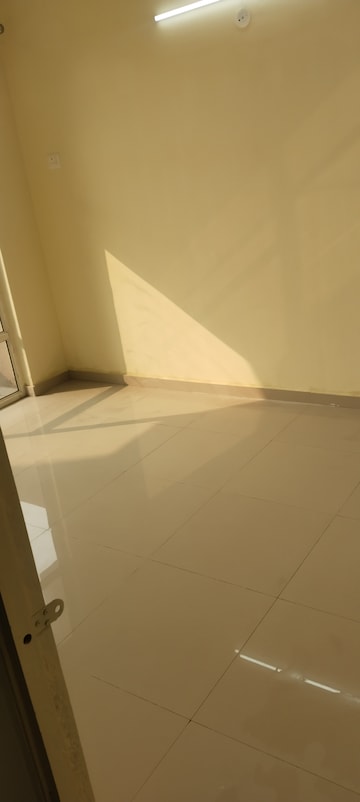 2 BHK Apartment For Rent in Pyramid Heights, Sector 85
