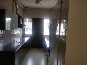 Building Lobby in 3 BHK Builder Floor at Sector 18 – for Rent