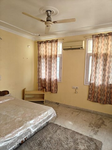 Living Room in 2 BHK Builder Floor at Sector 21 – for Rent