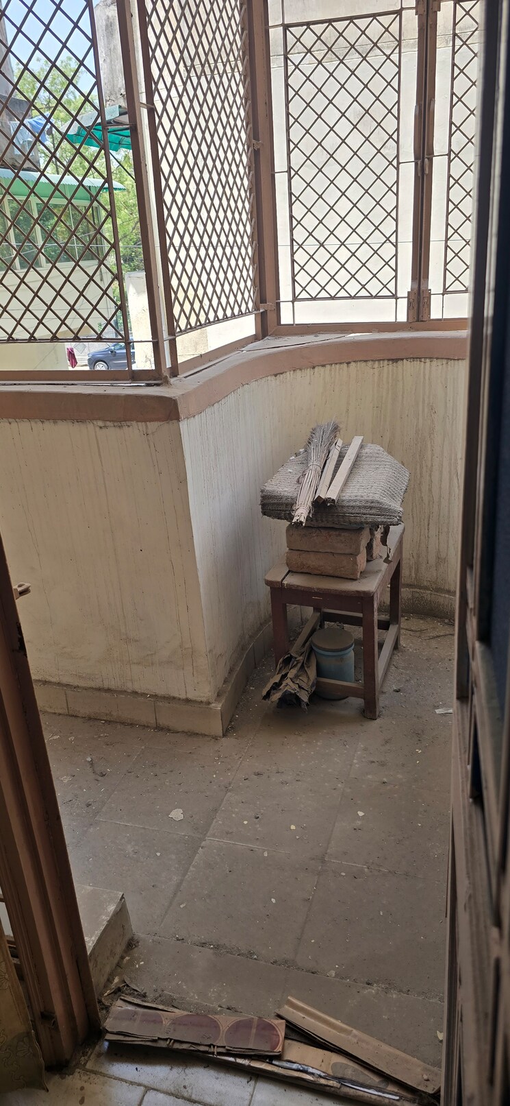 Other, sector 12 dwarka 1.5 Bedroom 700 Sq.Ft. Apartment In Sector 12 Dwarka Delhi 8560735