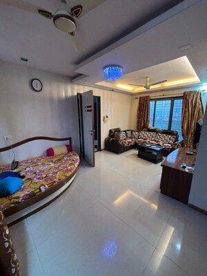 Living Room in 2.5 BHK Apartment at Breeze Park, Kopar Khairane – for Sale