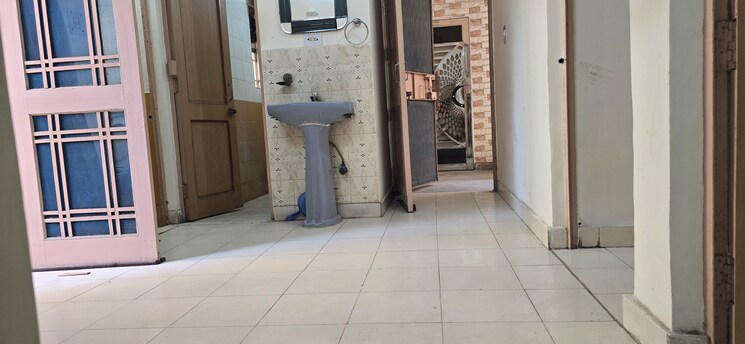 Other, sector 12 dwarka 1.5 Bedroom 700 Sq.Ft. Apartment In Sector 12 Dwarka Delhi 8560735