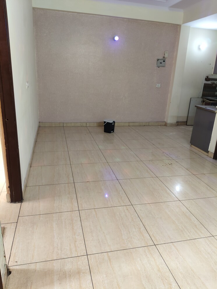 Bathroom, sector 110 3 Bedroom 900 Sq.Ft. Builder Floor In Sector 110 Gurgaon 8560803