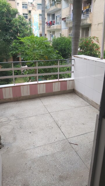 Balcony in 2.5 BHK Apartment at Mayur Vihar – for Rent