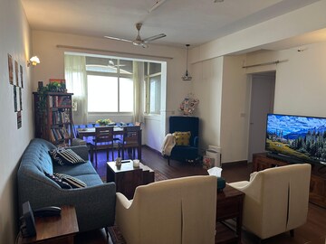 Master Bedroom in 2 BHK Apartment at DLF Regency Park I, Dlf Phase iv – for Rent