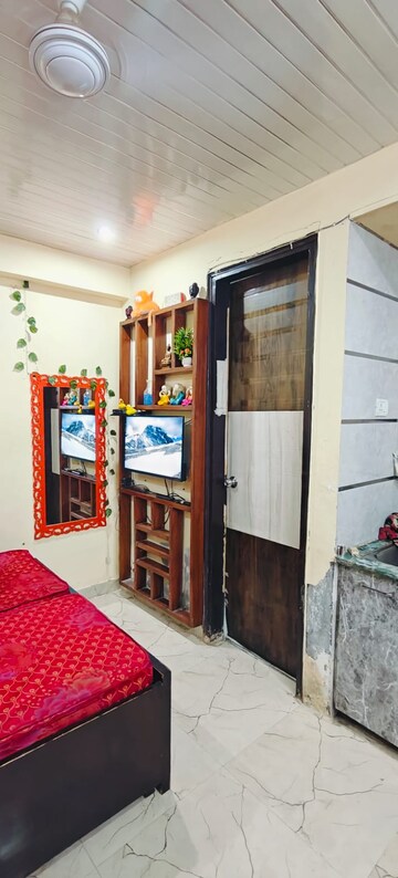 1 BHK Builder Floor For Rent in Freedom Fighters Enclave