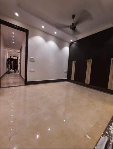 2 BHK Builder Floor For Rent in Saket