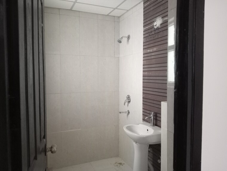 Bathroom, divine-meadows 2 Bedroom 1436 Sq.Ft. Apartment In Sector 108 Noida 8561134