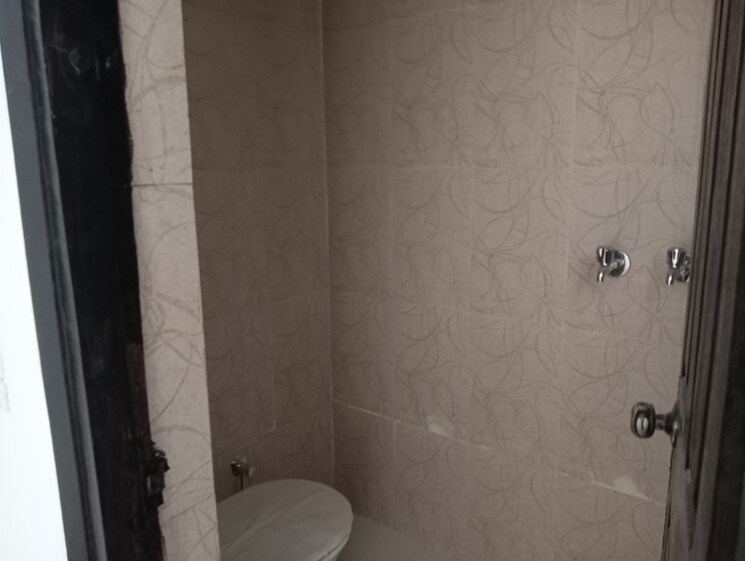 Bathroom, divine-meadows 2 Bedroom 1436 Sq.Ft. Apartment In Sector 108 Noida 8561134