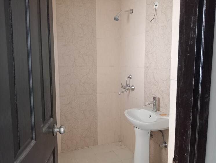 Bathroom, divine-meadows 2 Bedroom 1436 Sq.Ft. Apartment In Sector 108 Noida 8561134